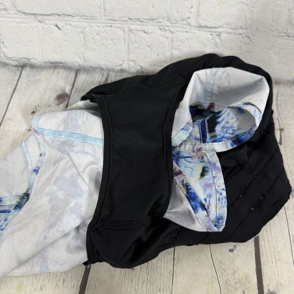 Lululemon Hotty Hot Shorts II Size 4 Athletic Run Abstract Artsy 4' Inseam Y2K - Picture 9 of 15